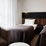 Moderno Hotel 4*