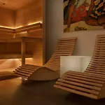 Moderno Отель 4*