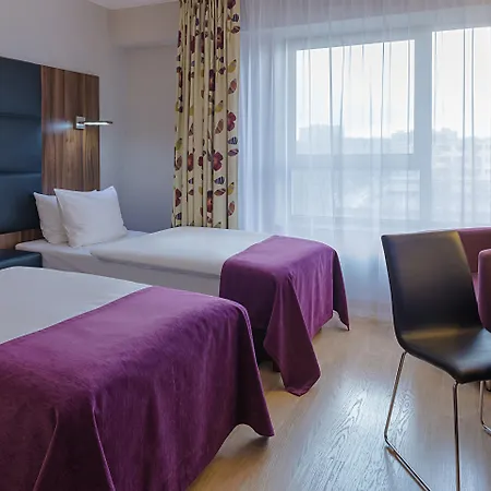 Moderno Hotel 4*
