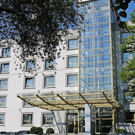 Moderno Hotel 4*