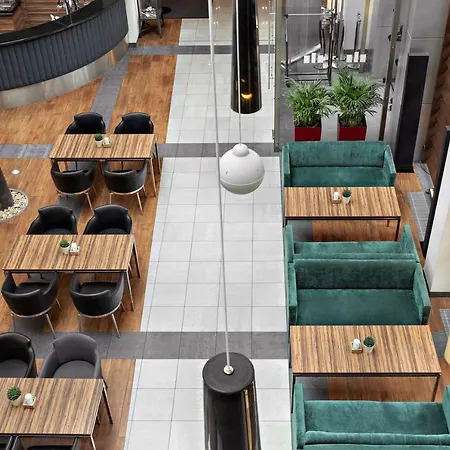 Moderno Hotel 4*