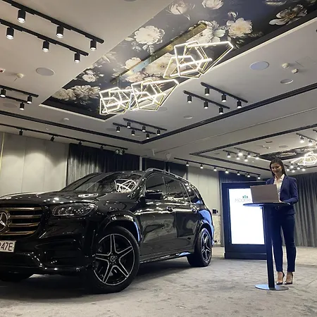 Moderno بوزنان