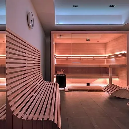 Hotel Moderno 4*